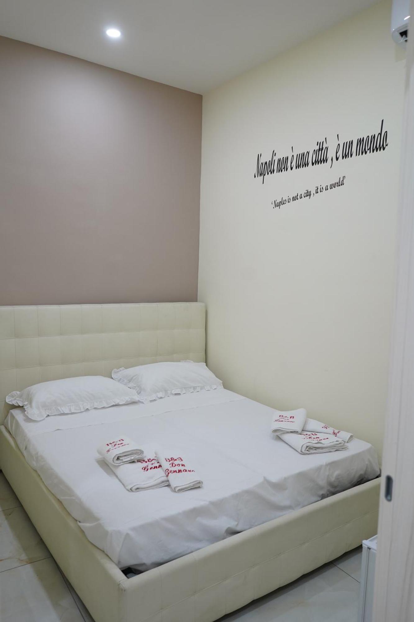 Beb Don Gennaro Bed & Breakfast Napoli Exterior foto