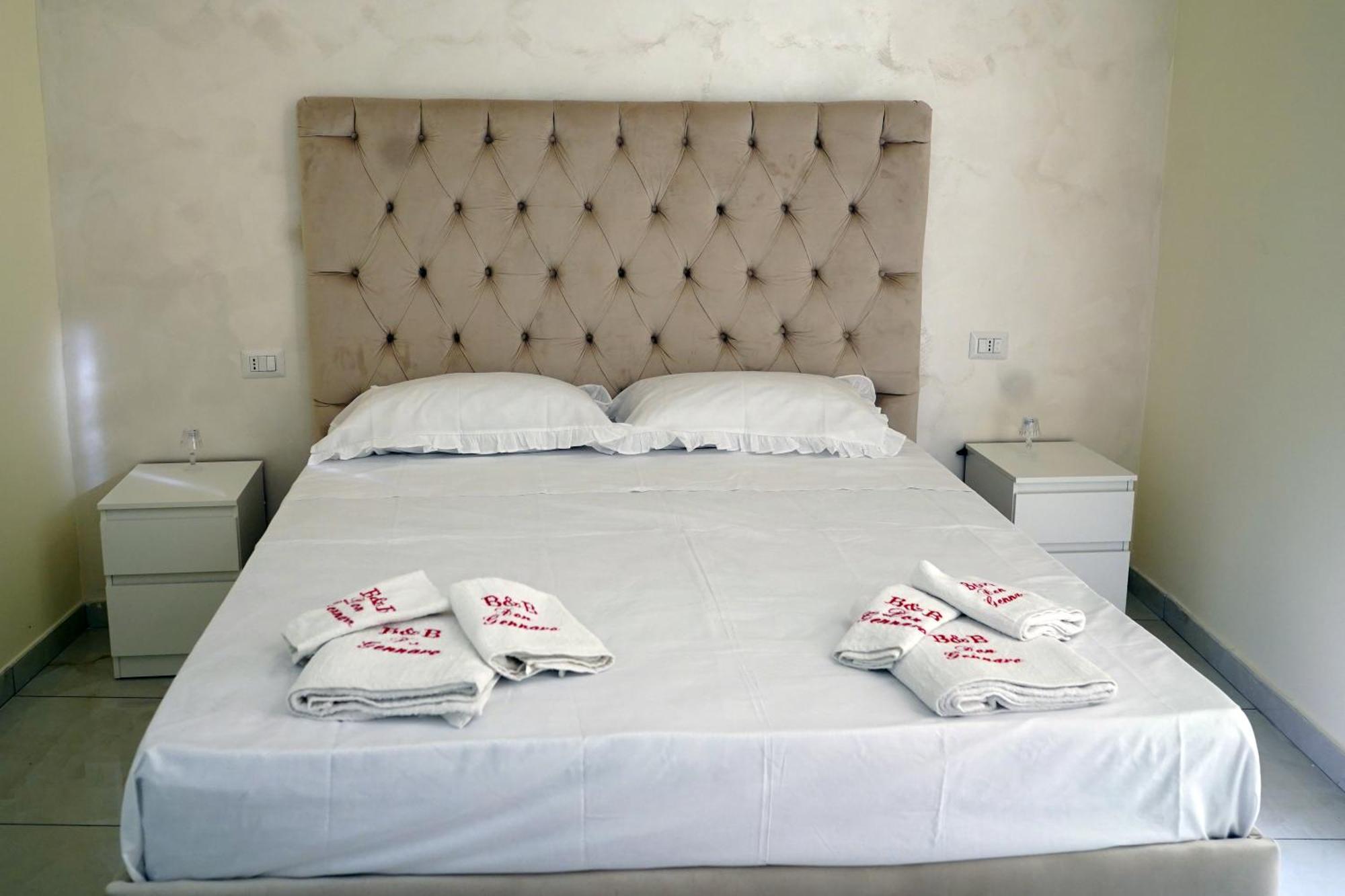 Beb Don Gennaro Bed & Breakfast Napoli Exterior foto